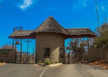 The first gate of the Awelani lodge in Masisi, Limpopo. Picture by Mukurukuru Media