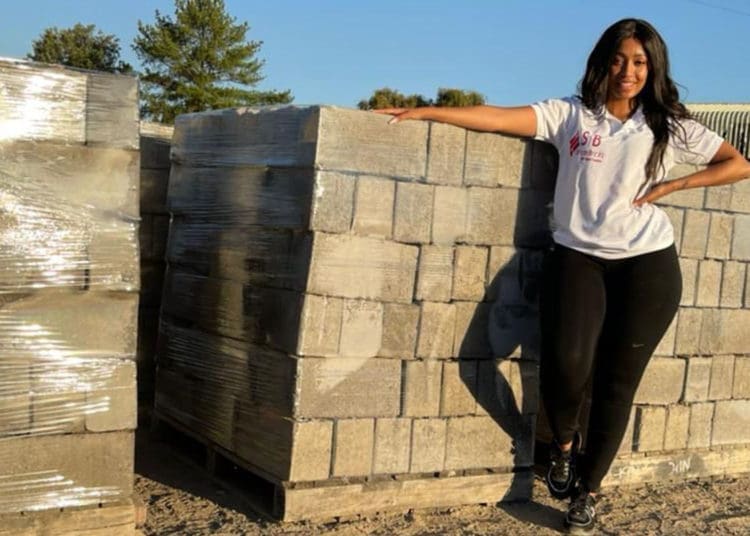 Sbahle Sithole of Mais Bricks