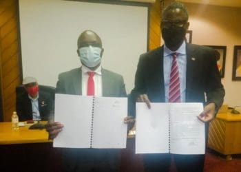 Limpopo business leader Albert Jeleni and university vice-chancellor Bernard Nthambeleni