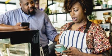 Cake cafe small business owners