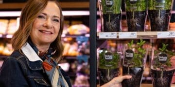 Janine Honiball of La Vie Herbs