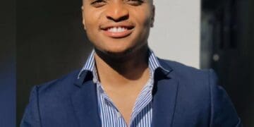 Emmanuel Omokhegbe who helps students with career guidiance