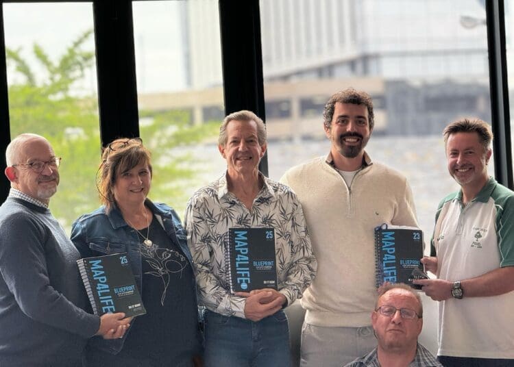 From the left: David Michael Bouwer, Marna Roets, Glen Leece-Jones, Mert Kumbaraci and Graeme Jorgensen with Wimpie Merwe at  MAP Cafe for Entrepreneurs in Waterkloof Glen