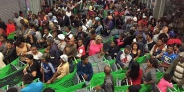 financial experts warn that poor planning could turn the festive boom into January losses. Photo. Twitter