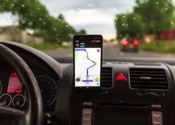 Small Uber and Bolt drivers face income and safety risks as the e-hailing registration deadline approaches. Photo: researchictafrica.net