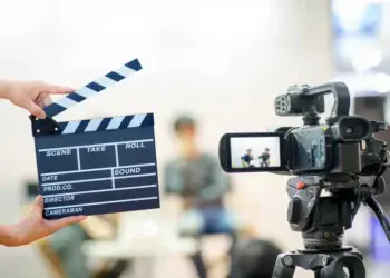 Camera operators, makeup artists, and other media professionals adapt to a changing digital landscape. Photo: LinkdIn