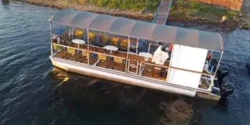 Small businesses and communities operating along South Africa’s state dams, including Nandoni Dam, may be affected by new proposed water regulations.
Photo: Royal Hills