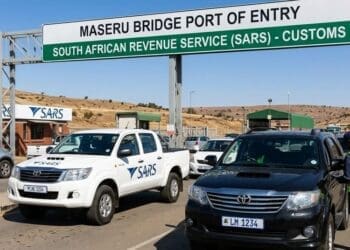 The South African🇿🇦 Revenue Service (SARS) has launched mandatory digital declaration system for all foreign-registered vehicles entering or leaving South Africa. Photo. SARS